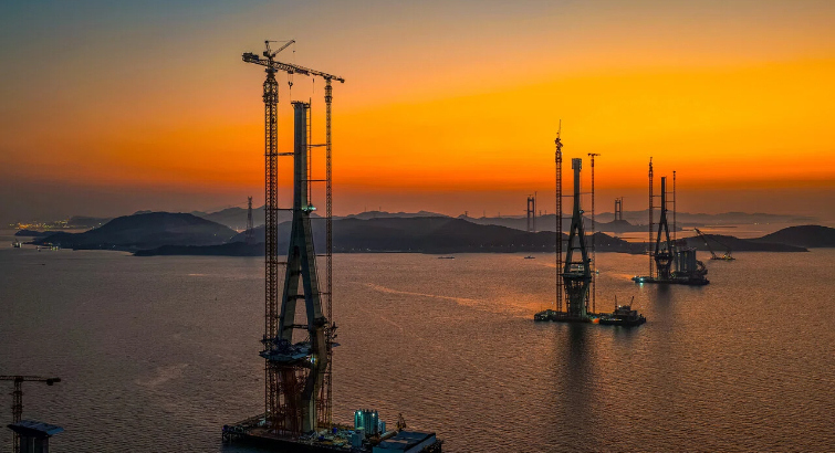 舟山青龙门特大桥三座主塔全部封顶