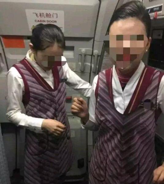 图：4月10日20时30分许，北京至广州的CZ323航班旅客沈某因对飞机乘务员服务不满，对其进行辱骂，并拿起一杯水将两名乘务员的脸和衣服泼湿。图片来自“停机坪”