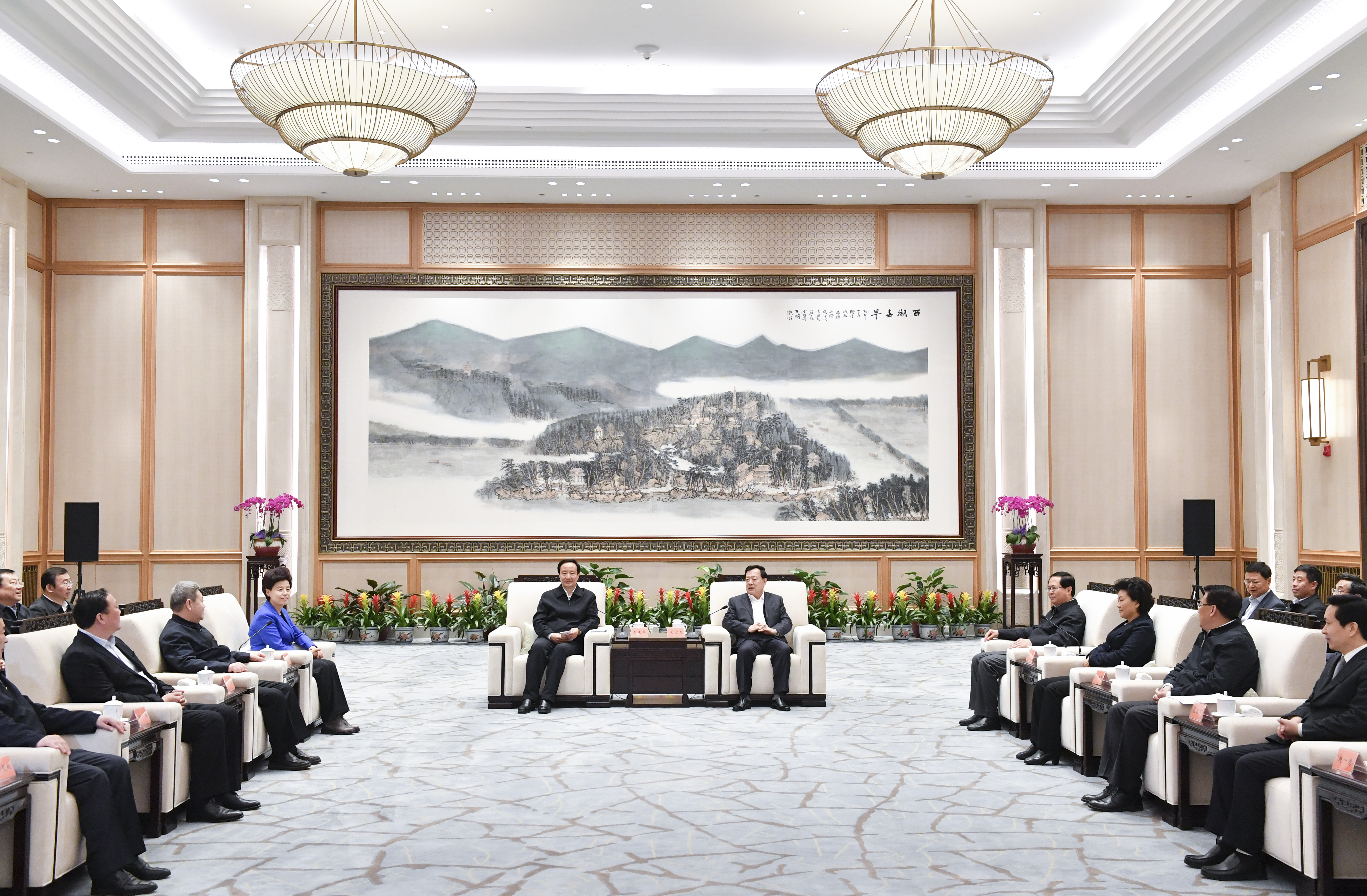 2月28日，浙江、宁夏两省区领导在杭州进行了座谈2。.jpg