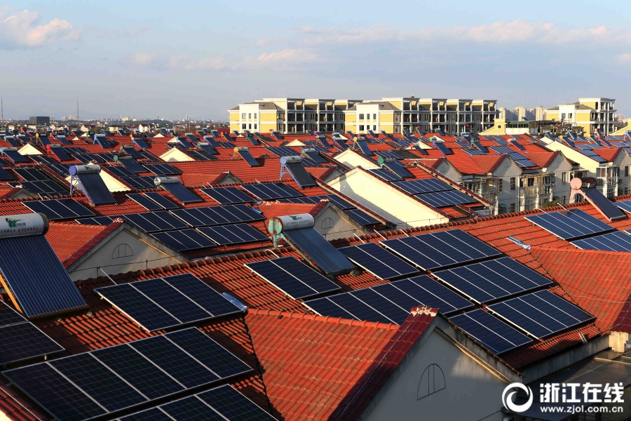 龙游:千家农户有个金屋顶 晒晒太阳能赚钱