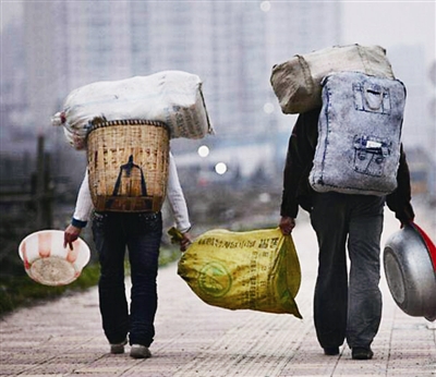 大学生用“镜头”记录社会