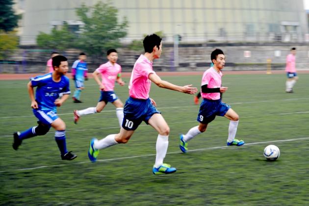 名声大振的杭州源清中学 连足球场都达到了亚