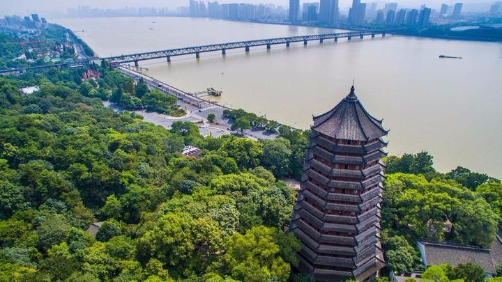 中国城市竞争力排行榜发布 杭州位列第八
