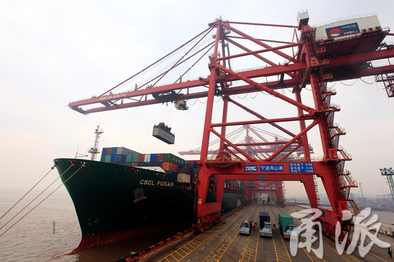 宁波舟山港昨天货物吞吐量突破9亿吨大关