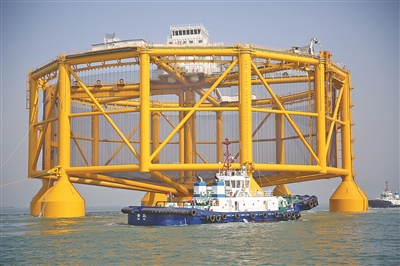 半潜式智能海上 渔场 从青岛起运