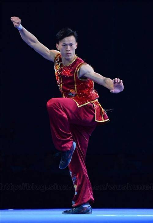 瑞安小伙张耀文夺得武术套路男子世界冠军