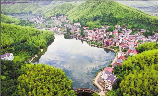 优化环境让青山绿水魅力无限 安吉打造中国最