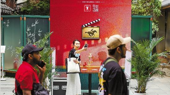 光影盛宴中的热闹与思考