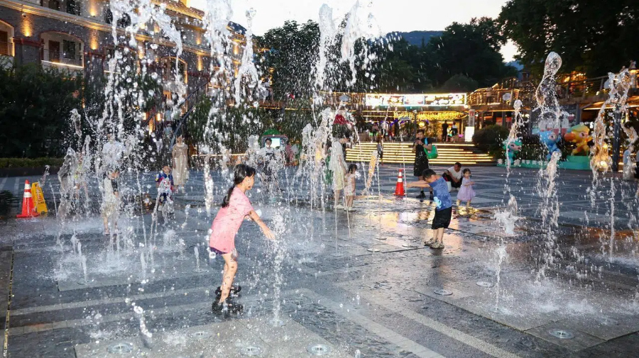 德清：清凉夜市人气旺