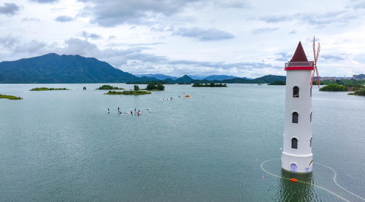 玩水消暑纳凉