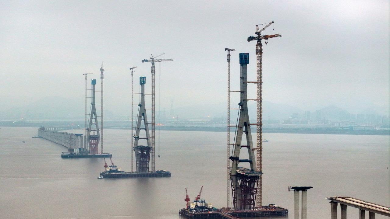 高塔拔海托长龙