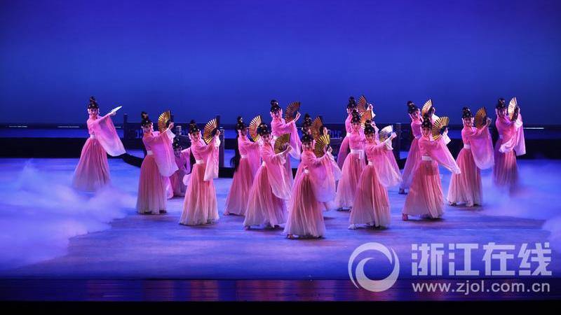 浙江京昆艺术中心（昆剧团）建团70周年主题晚会在杭举行