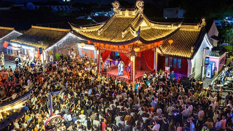 宁波：游览慈城古城 乐享中秋佳节