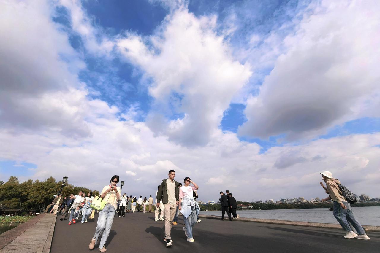 杭州：秋高气爽归来  后续冷空气候场