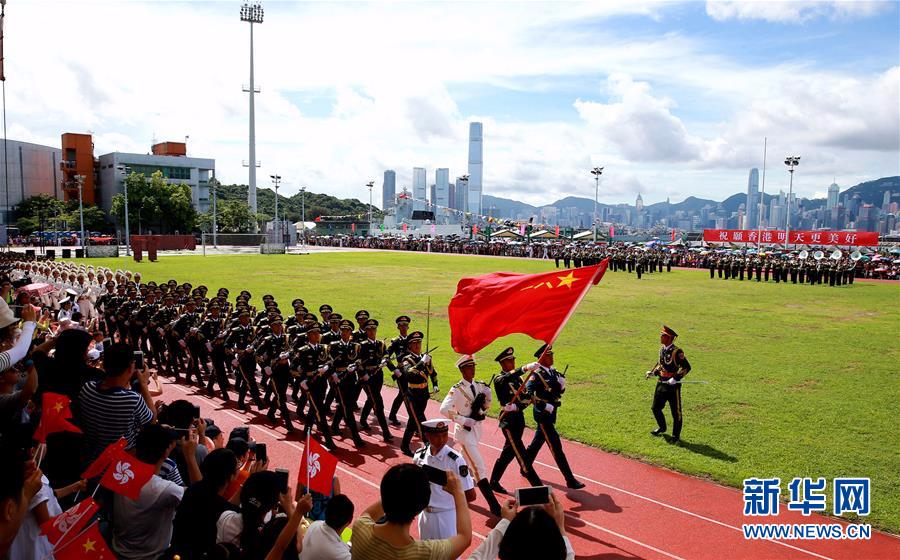 （图文互动）（7）香江卫士军旗红——中国人民解放军进驻香港20周年纪实