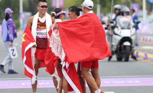 中国队混合35公里竞走夺金
