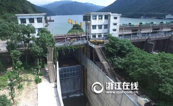 富春江船闸.jpg