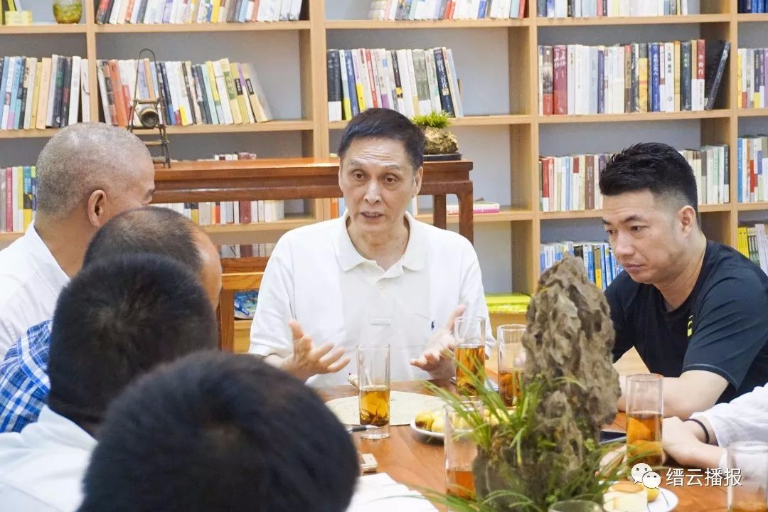 蔡松林是向华强,王家卫的老板,是刘德华的恩人,是周星驰的投资人